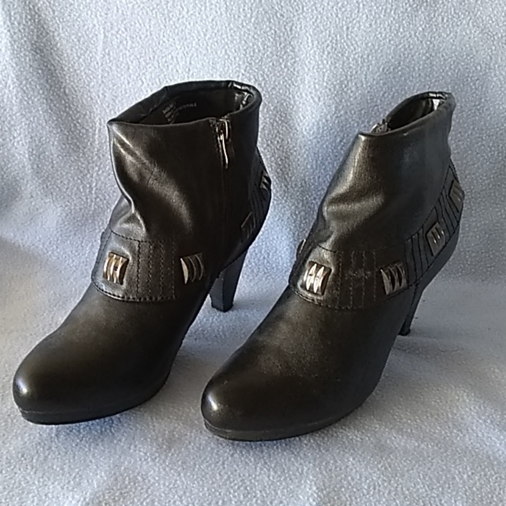 Bass ankle high heels